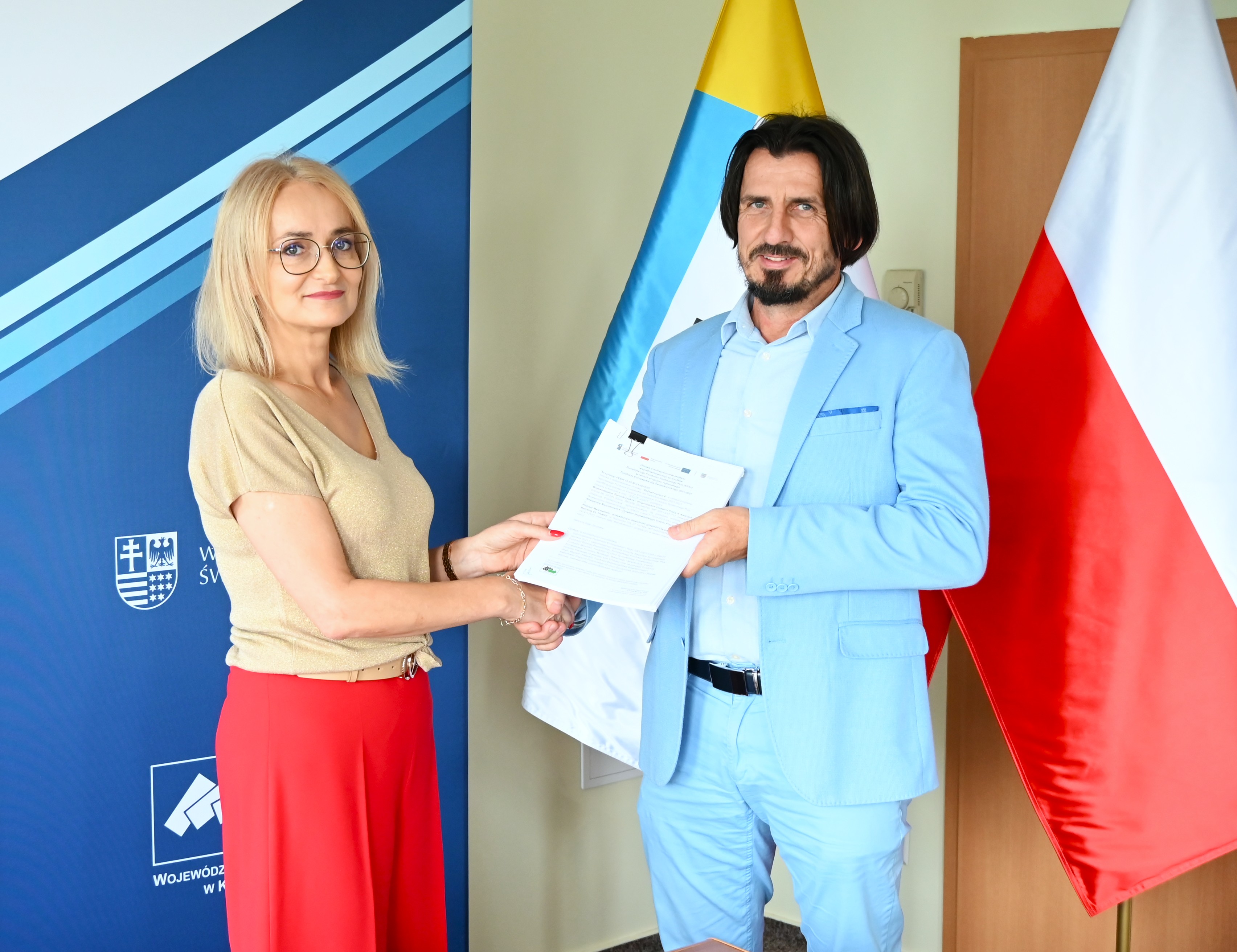 Zdjęcie artykułu KOLEJNE UMOWY NA WSPARCIE KOBIET PODPISANE