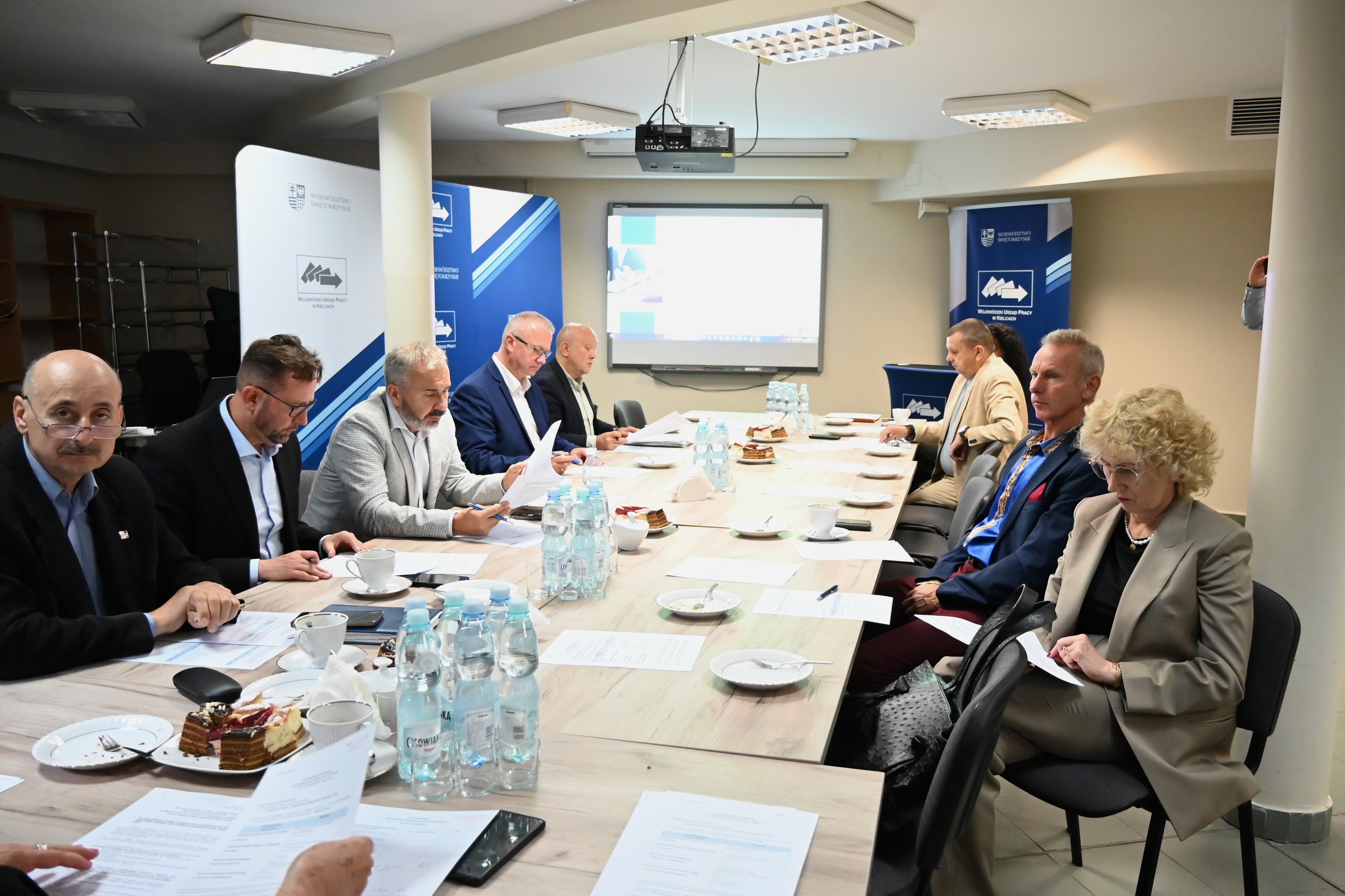Zdjęcie artykułu PIERWSZE PO WAKACJACH POSIEDZENIE WOJEWÓDZKIEJ RADY RYNKU PRACY