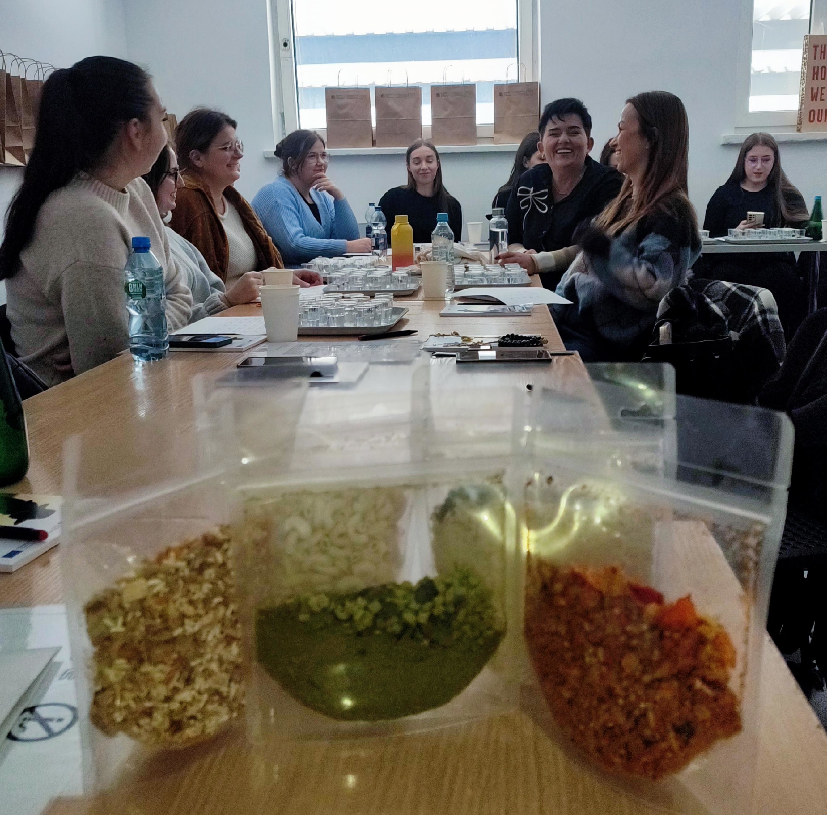 Kosmiczna żywność i nowoczesna technologia — studenci Dietetyki UJK w LYOFOOD